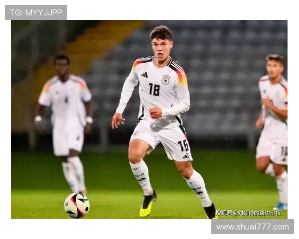 多家英超德甲球队争夺20岁奥格斯堡中场新星科穆尔